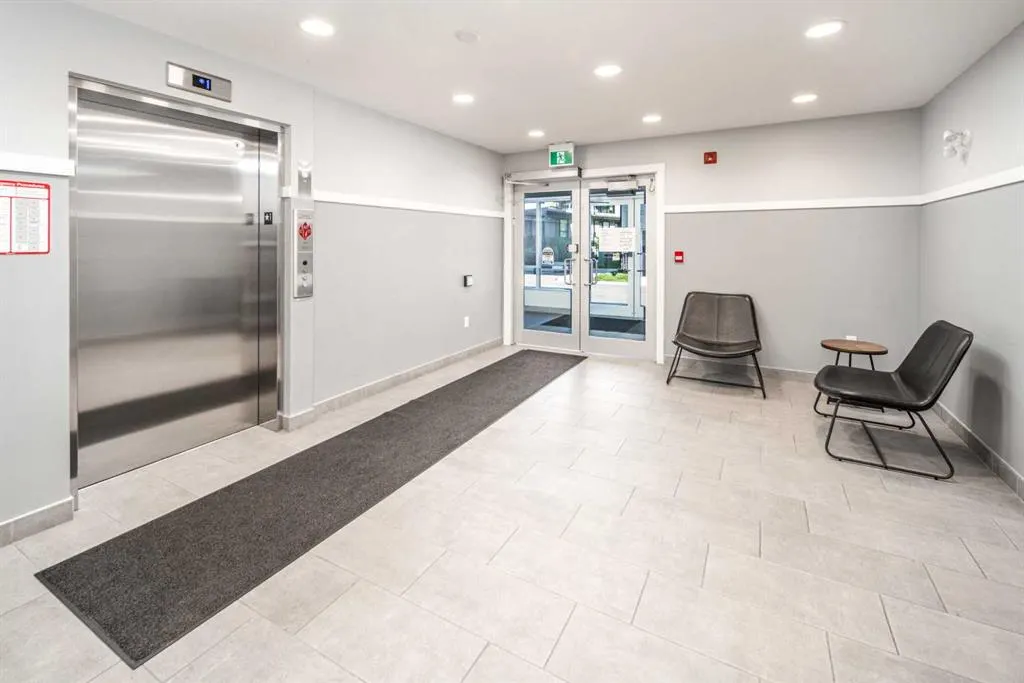 42 Cranbrook Gardens SE, #1208