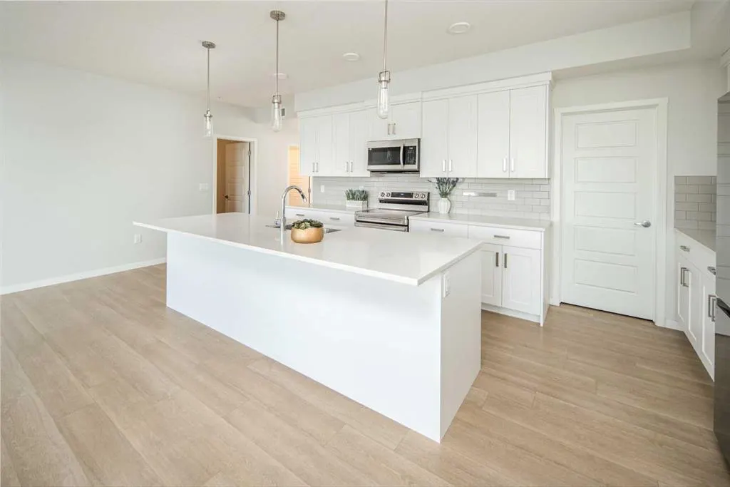 42 Cranbrook Gardens SE, #1208