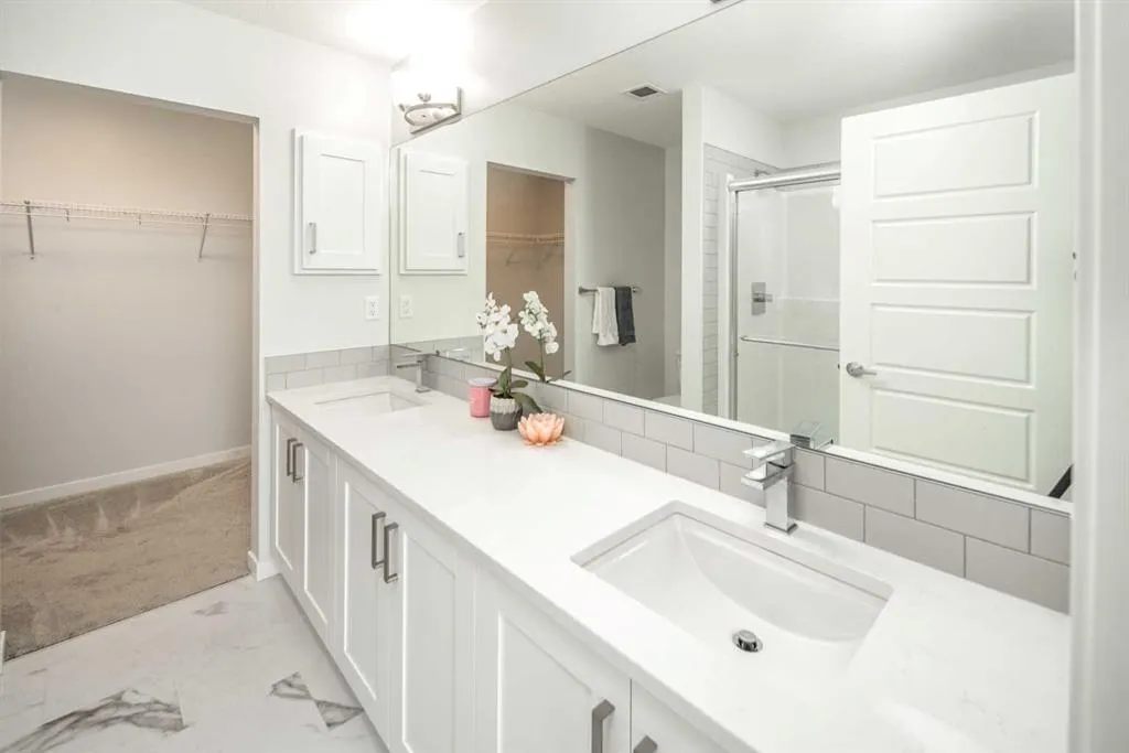 42 Cranbrook Gardens SE, #1208