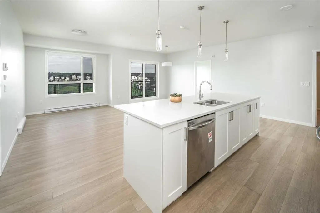 42 Cranbrook Gardens SE, #1208