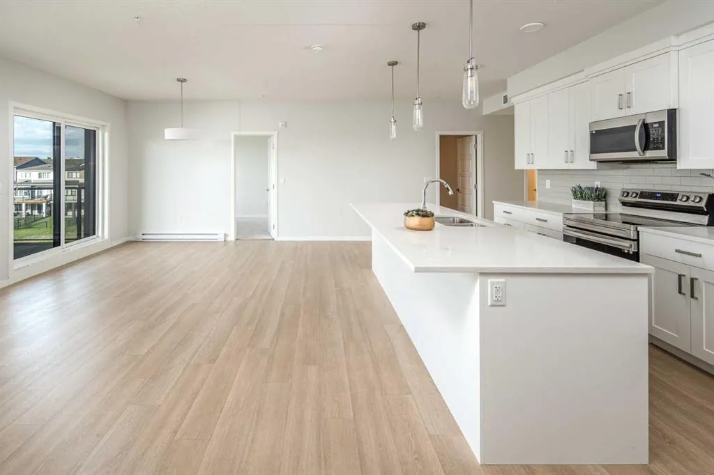 42 Cranbrook Gardens SE, #1208