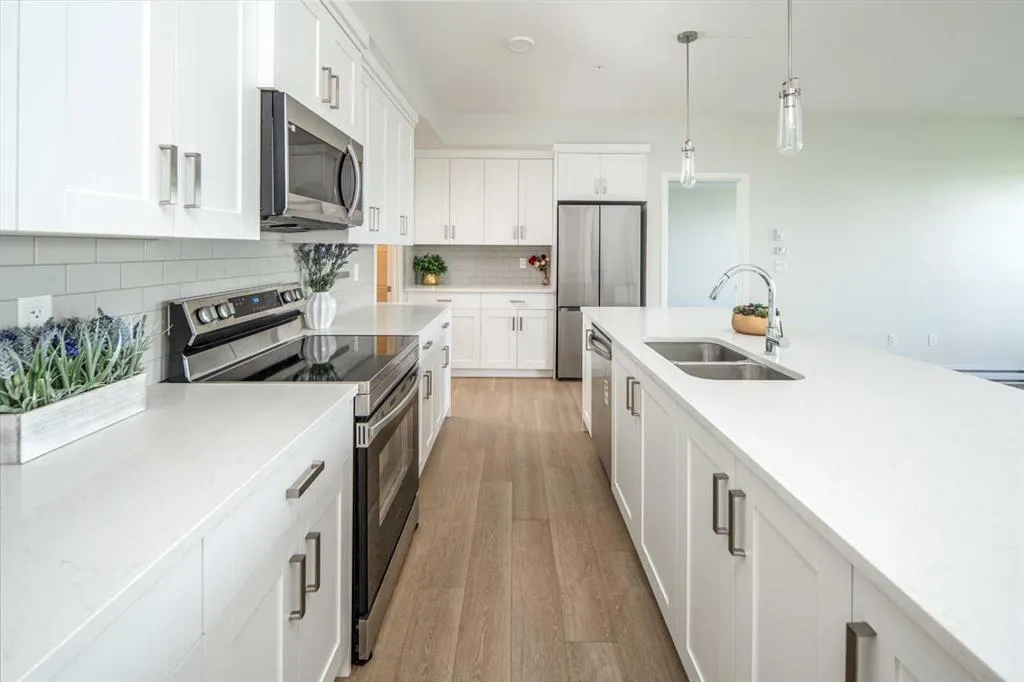 42 Cranbrook Gardens SE, #1208