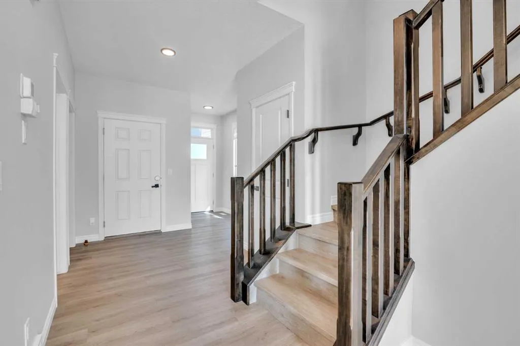 21 Ambleside Crescent NW