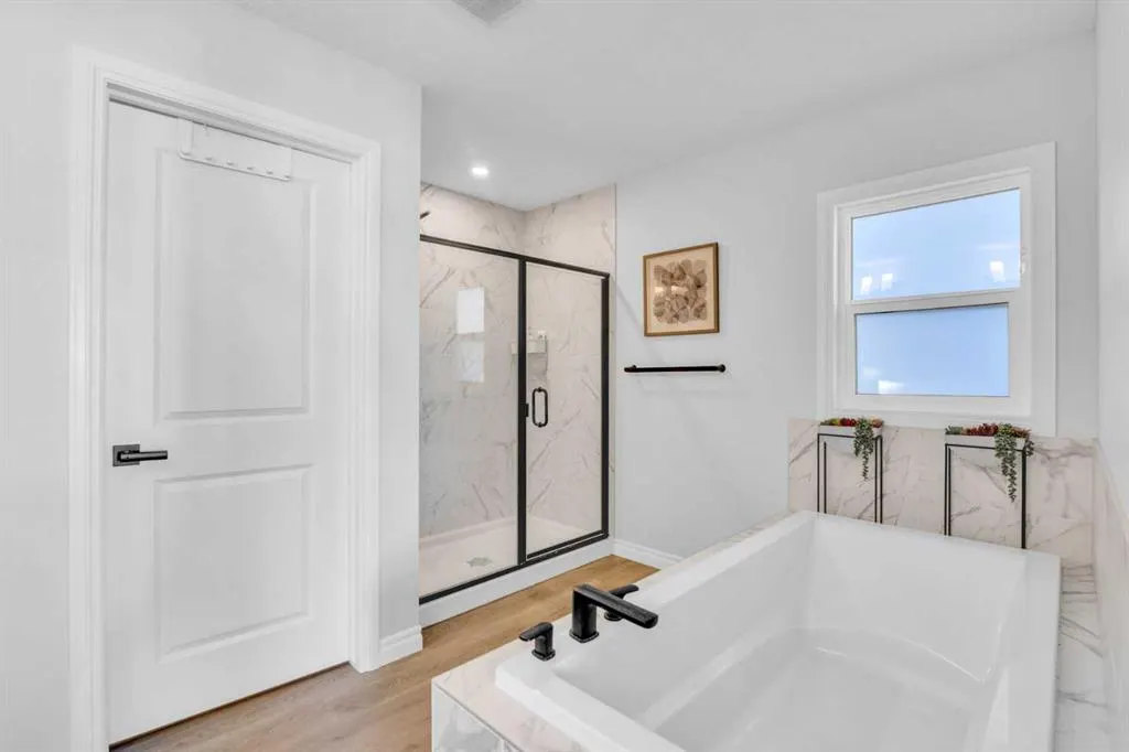 21 Ambleside Crescent NW