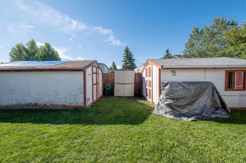 921 Briarwood Crescent