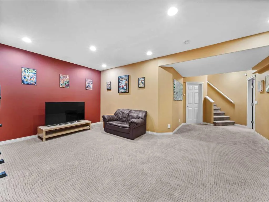 635 Chaparral Drive SE