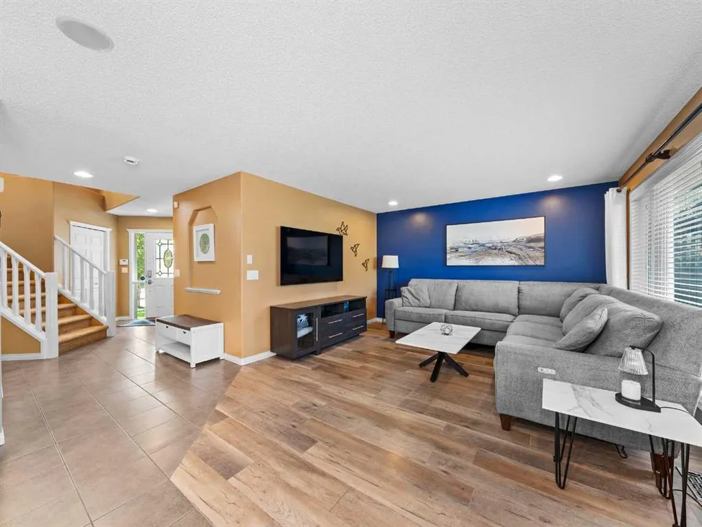 635 Chaparral Drive SE