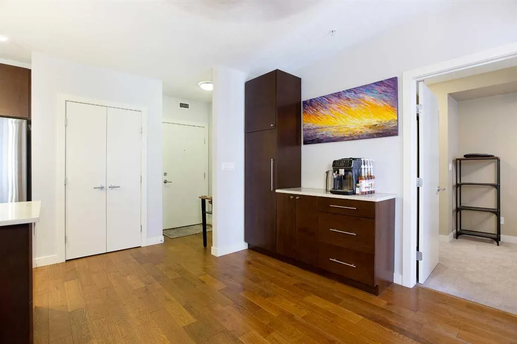 836 Royal Avenue SW, #310