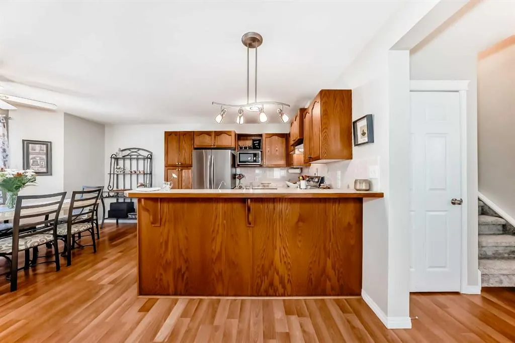 1 Spring Meadows Bay