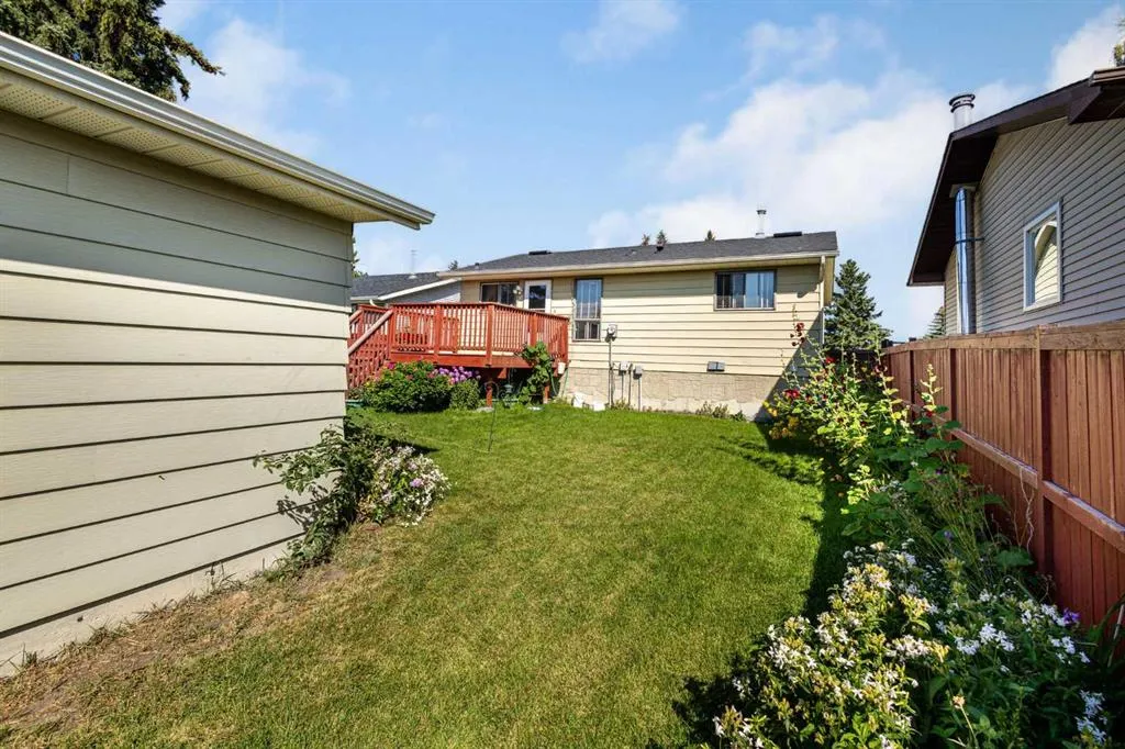 84 Fallswater Road NE