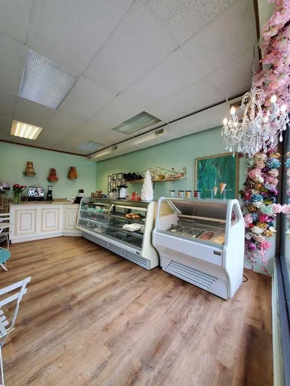 123 Bakery Avenue NW