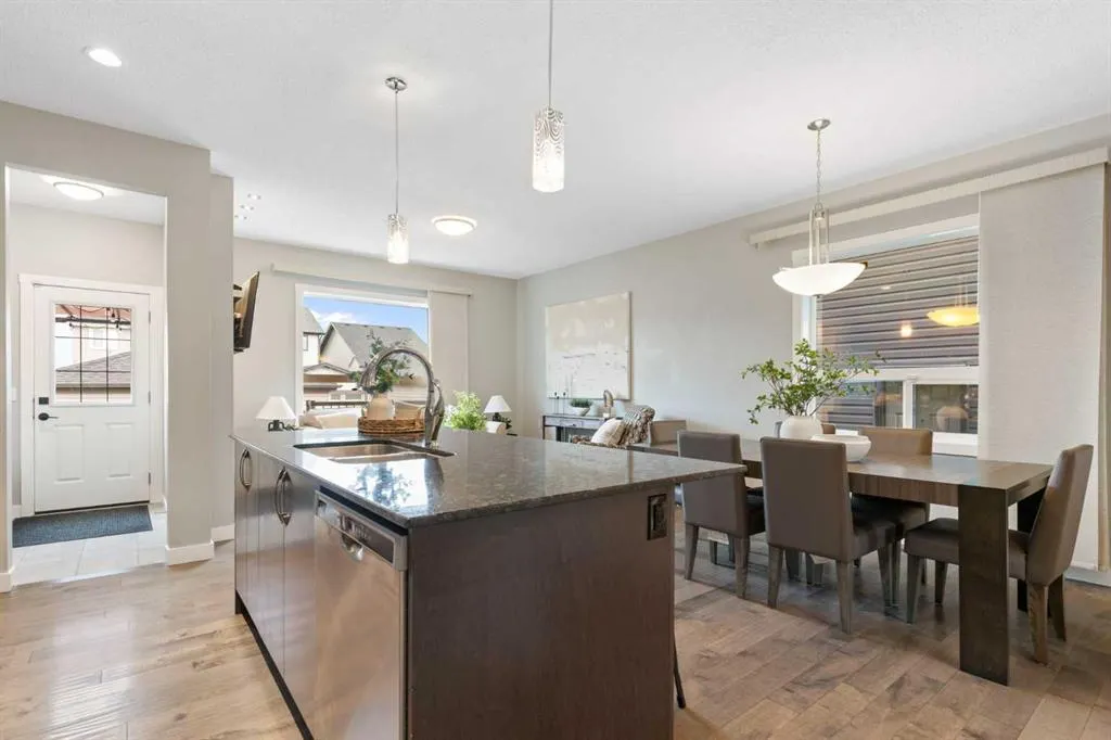 452 Hillcrest Manor SW