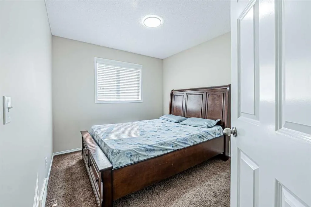 131 Skyview point Crescent NE
