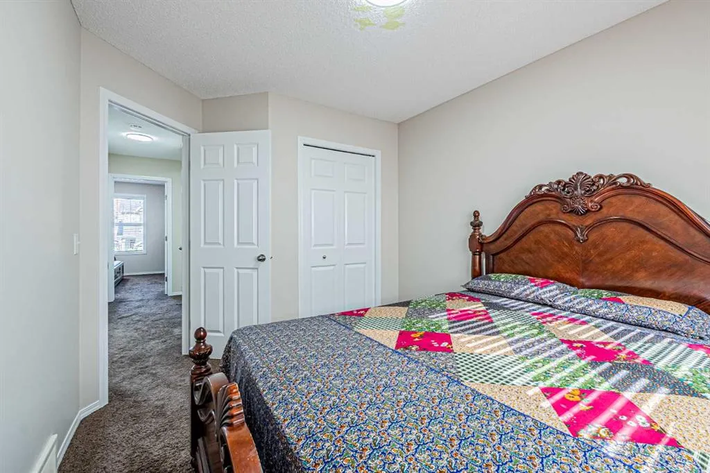 131 Skyview point Crescent NE