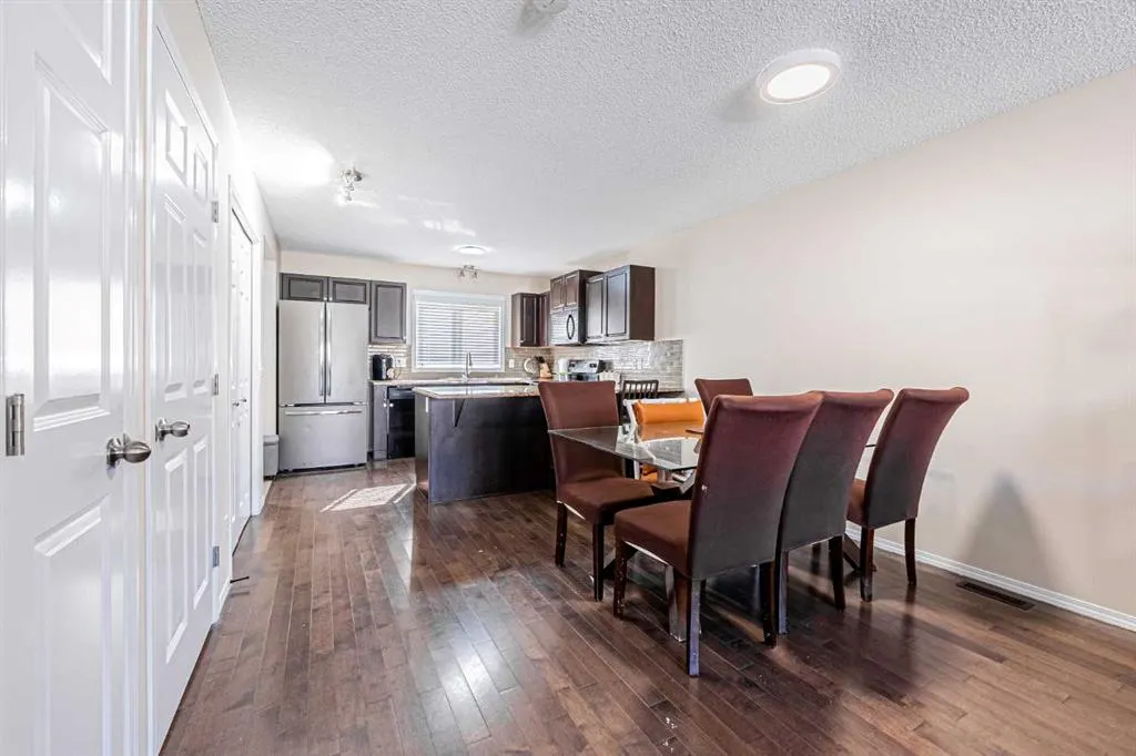 131 Skyview point Crescent NE
