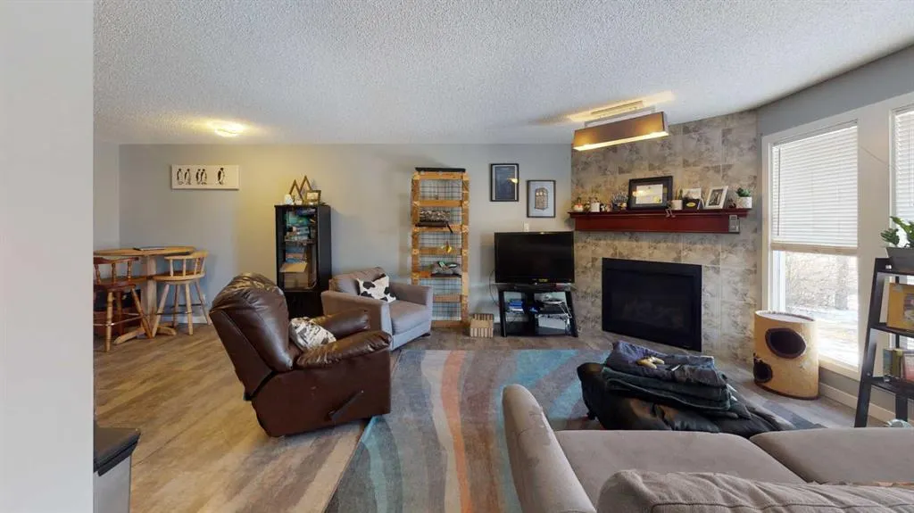7422 Ogden Road SE