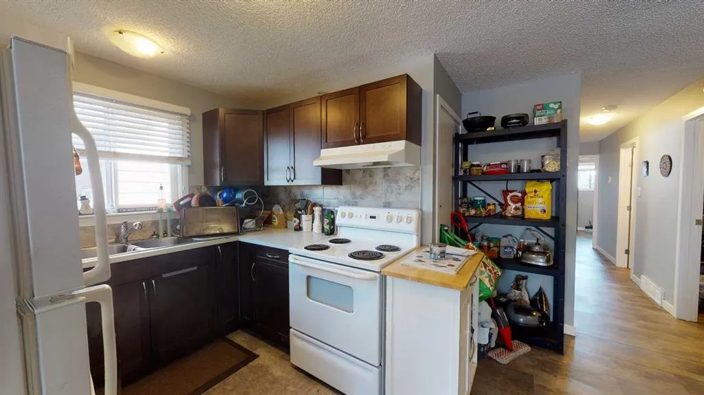 7422 Ogden Road SE