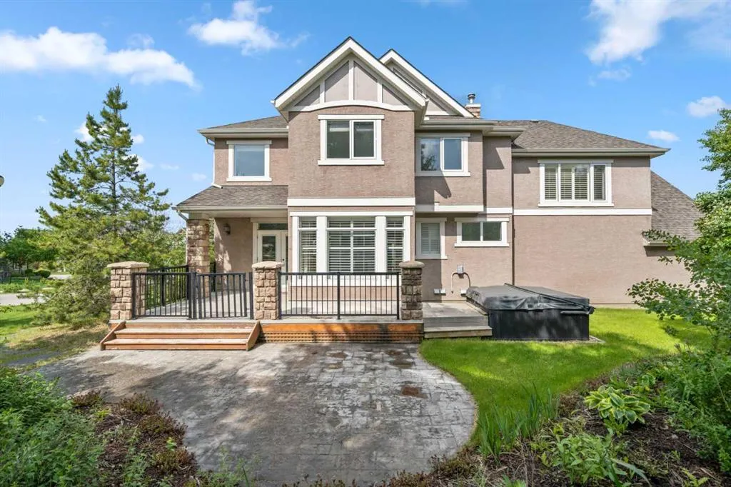 15 Spring Willow Way SW