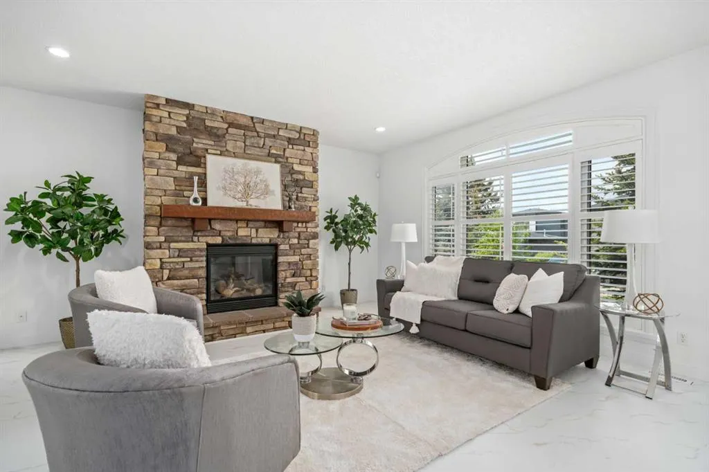 15 Spring Willow Way SW
