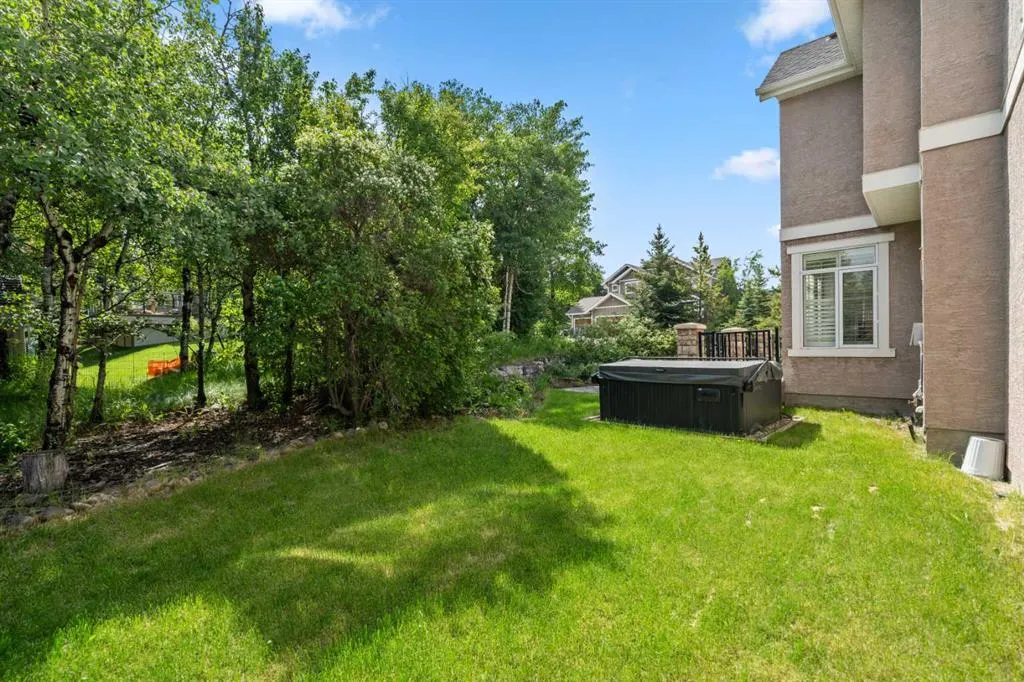 15 Spring Willow Way SW