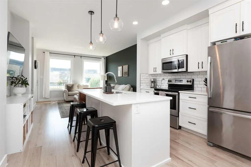 4501 Fairmont Gate S