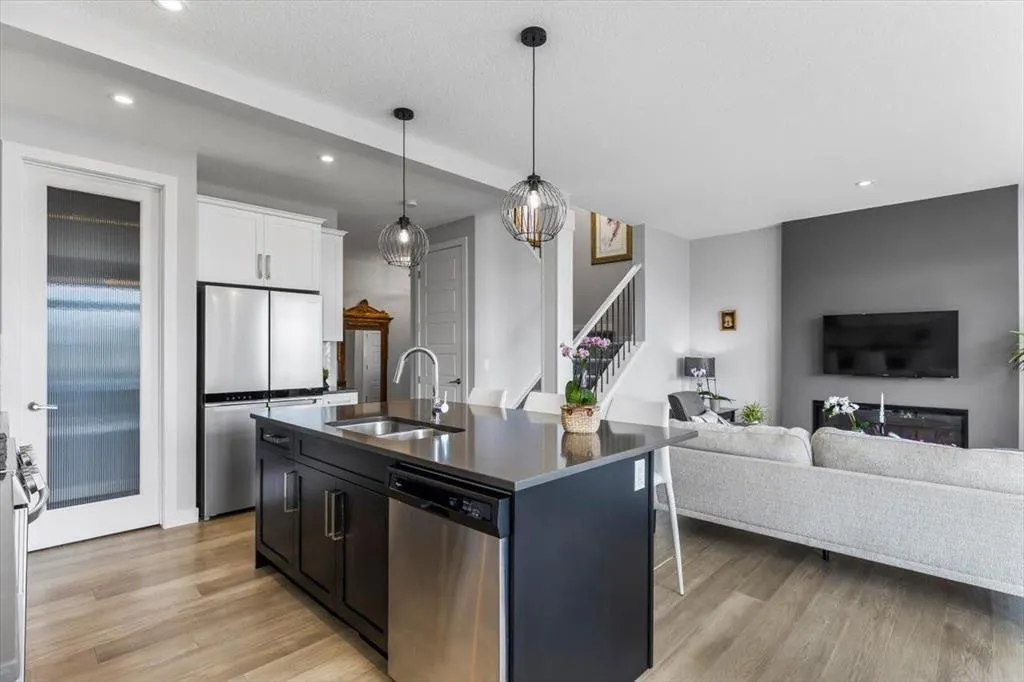 363 Precedence Hill