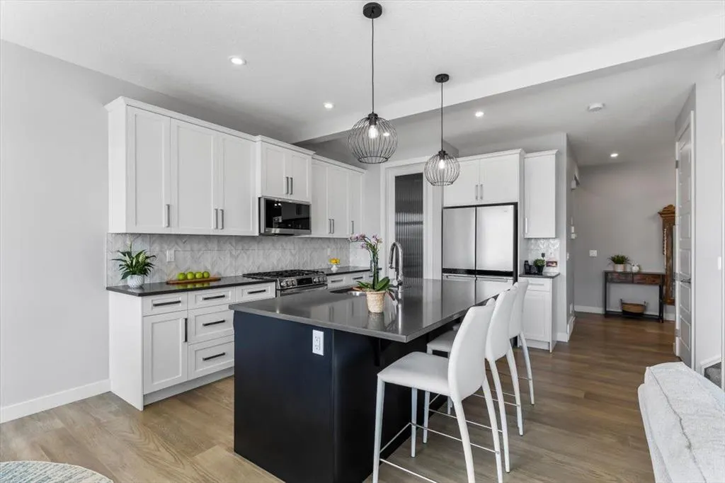 363 Precedence Hill