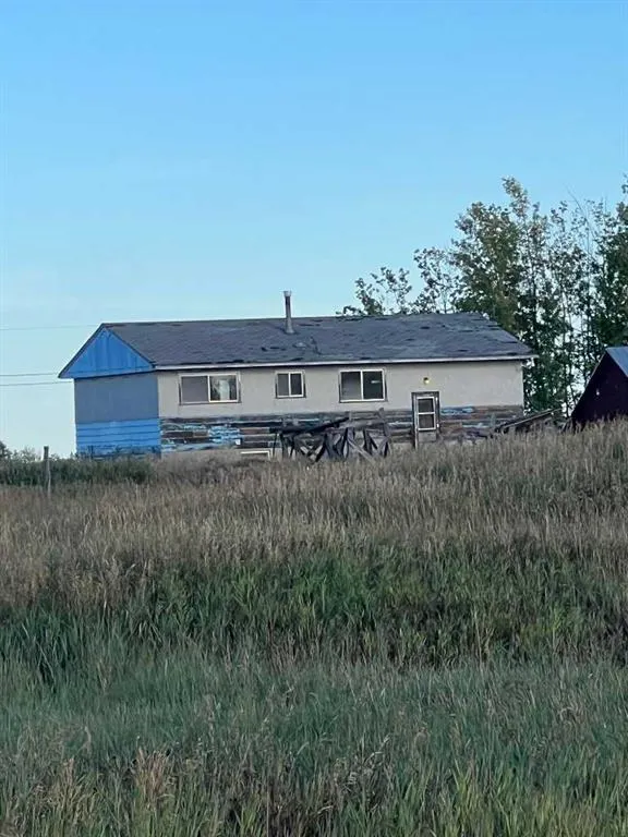 NE-26-73-11-W6 .