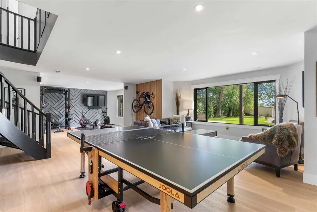 732 West Chestermere Drive