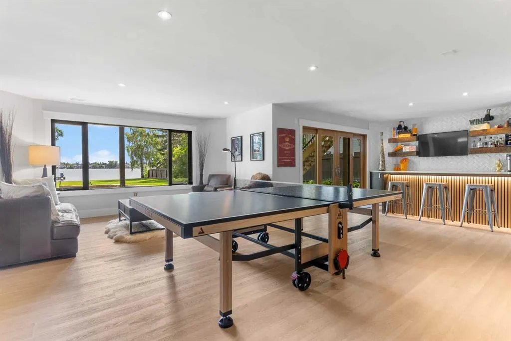 732 West Chestermere Drive