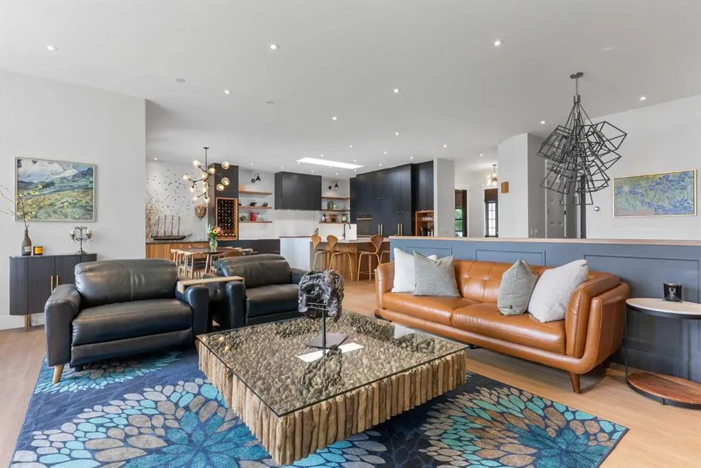 732 West Chestermere Drive