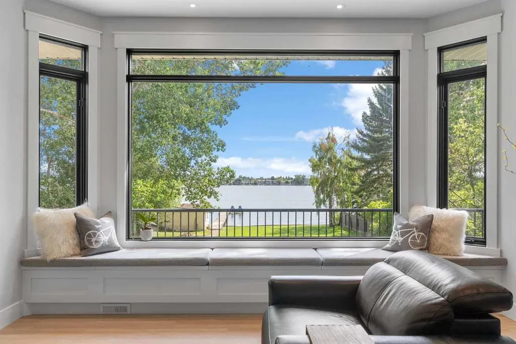 732 West Chestermere Drive
