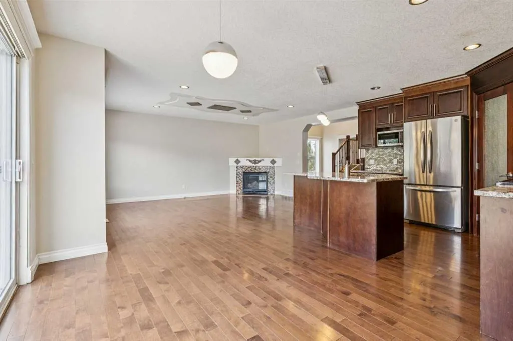 1005 Panorama Hills Drive NW