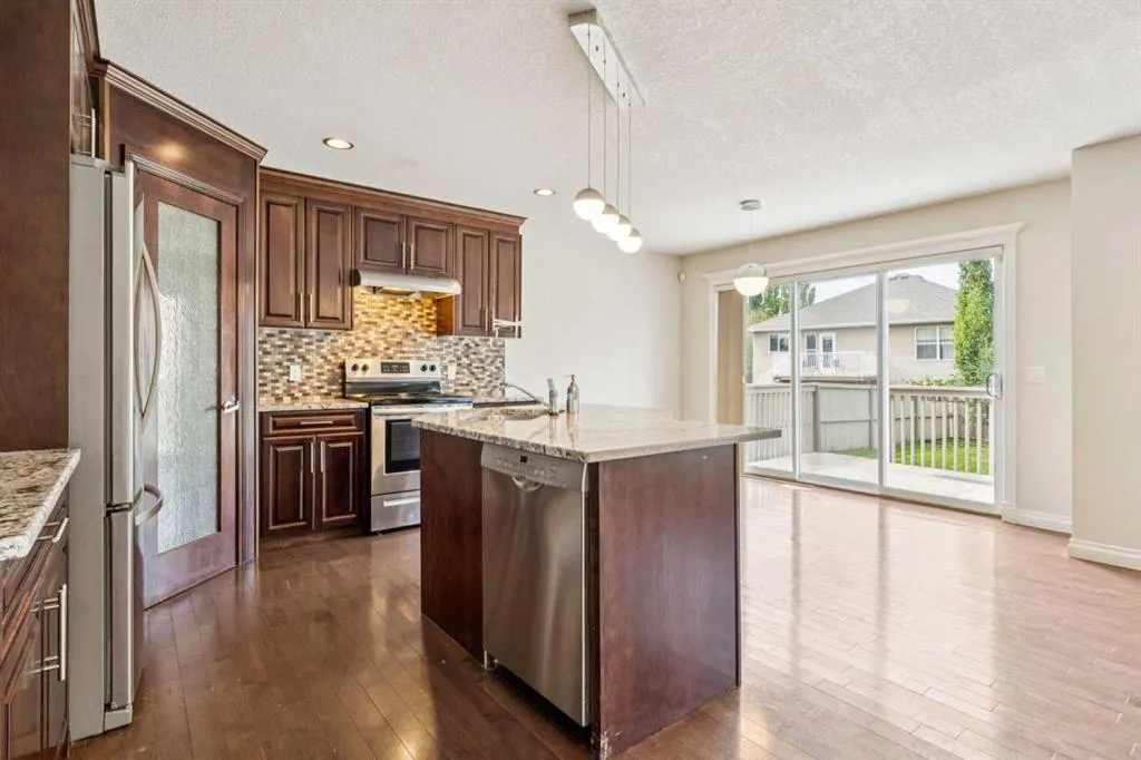 1005 Panorama Hills Drive NW