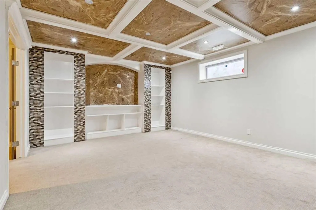1005 Panorama Hills Drive NW