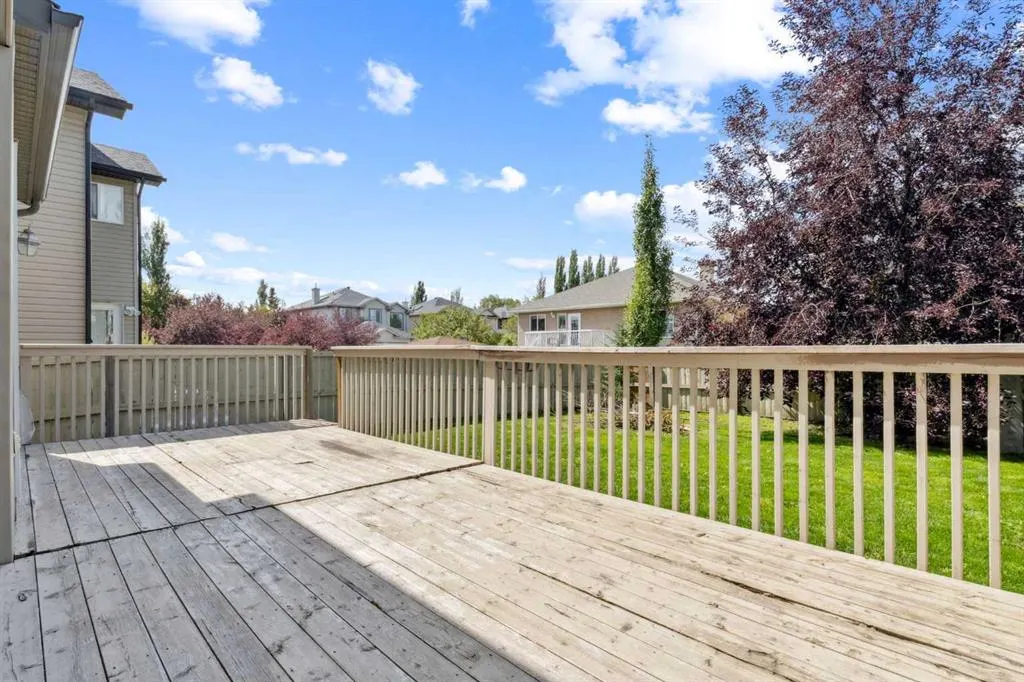 1005 Panorama Hills Drive NW