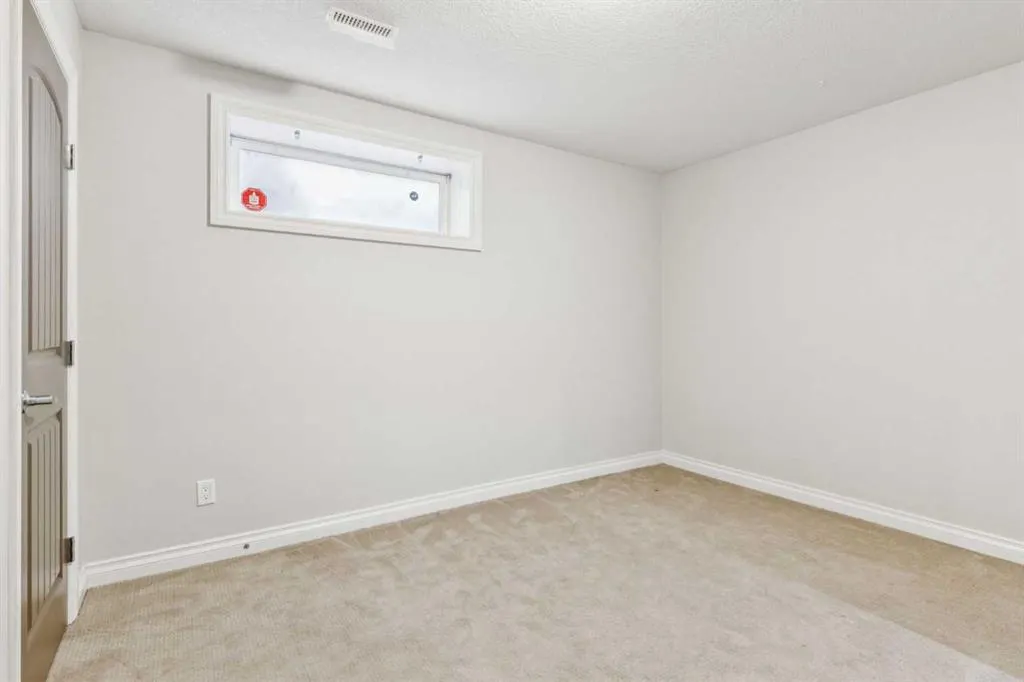 1005 Panorama Hills Drive NW