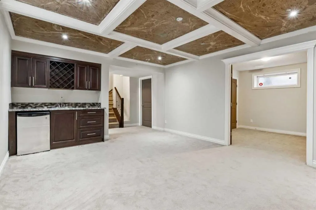 1005 Panorama Hills Drive NW