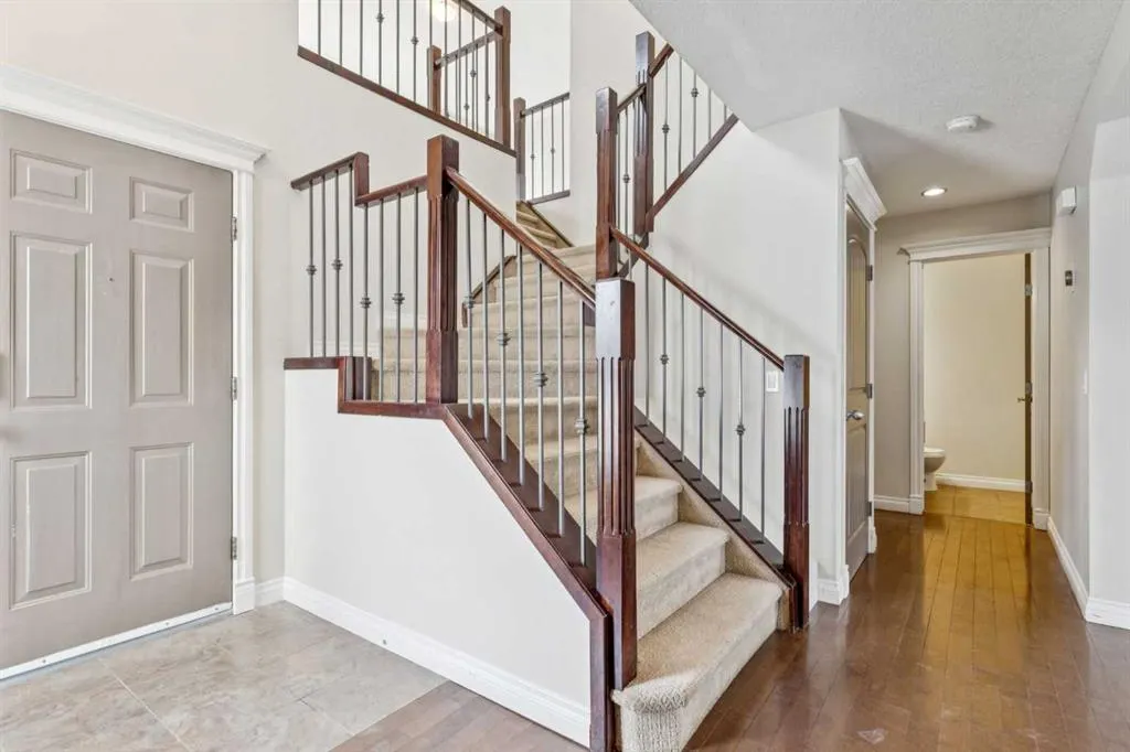 1005 Panorama Hills Drive NW