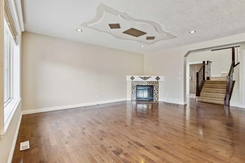 1005 Panorama Hills Drive NW