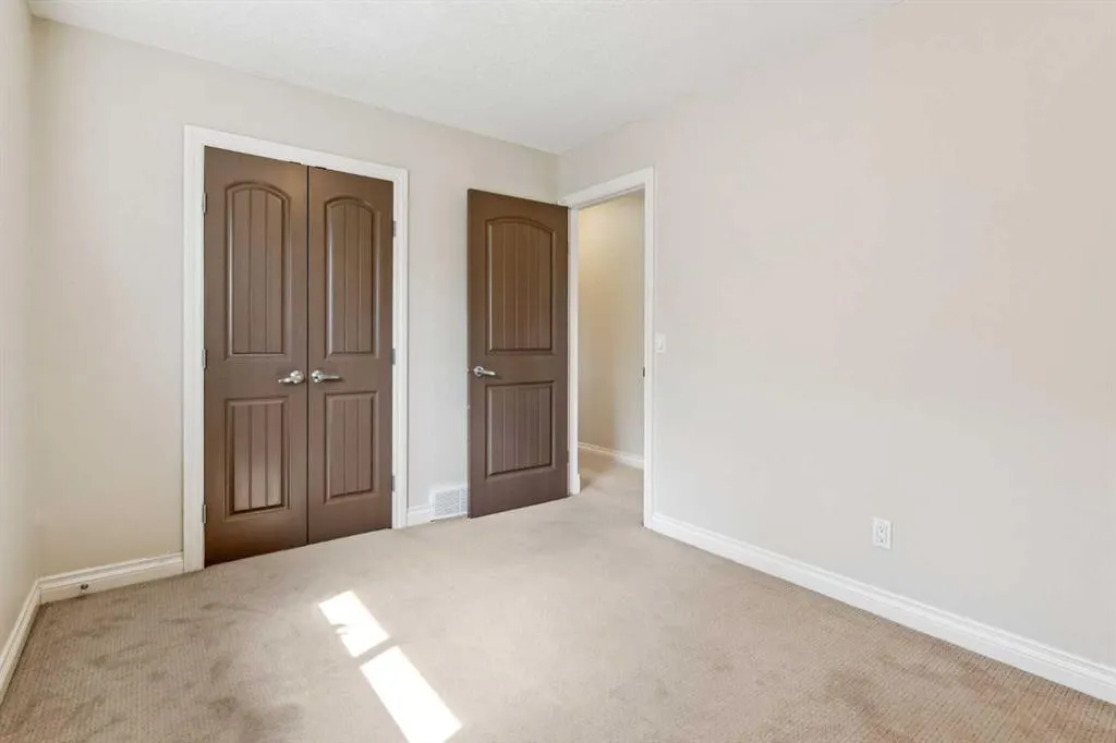1005 Panorama Hills Drive NW