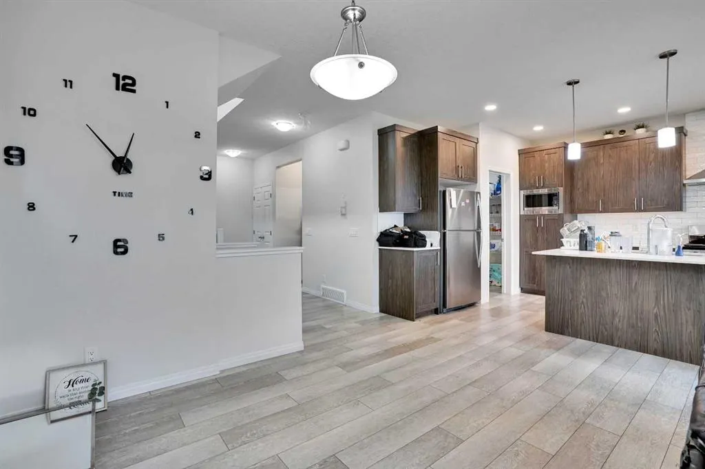 155 Savanna Way NE