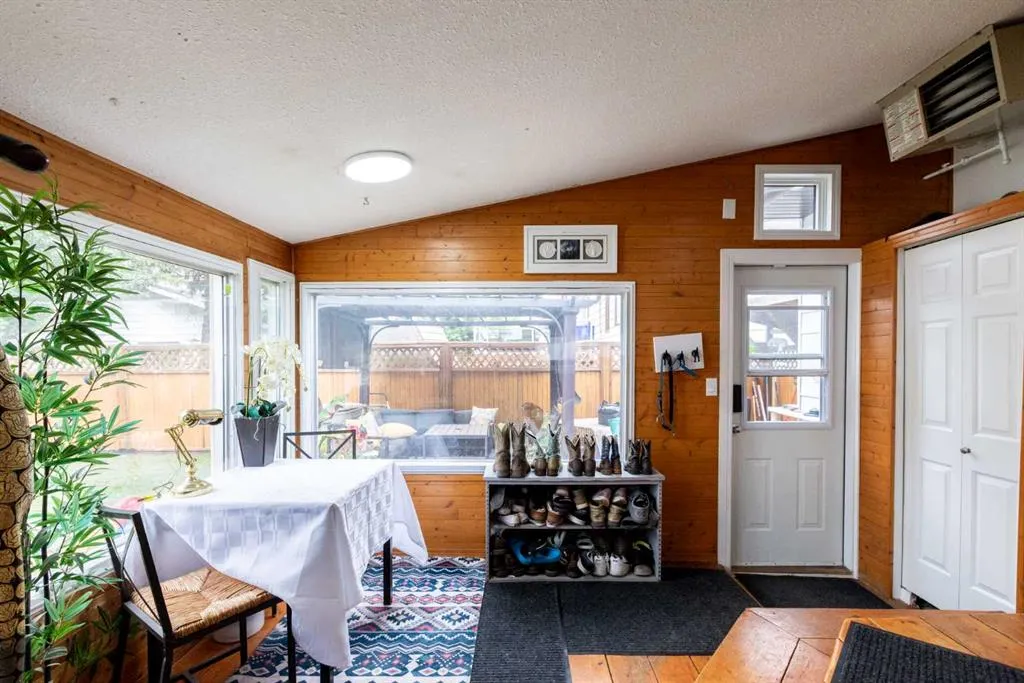 62 Rupert Crescent