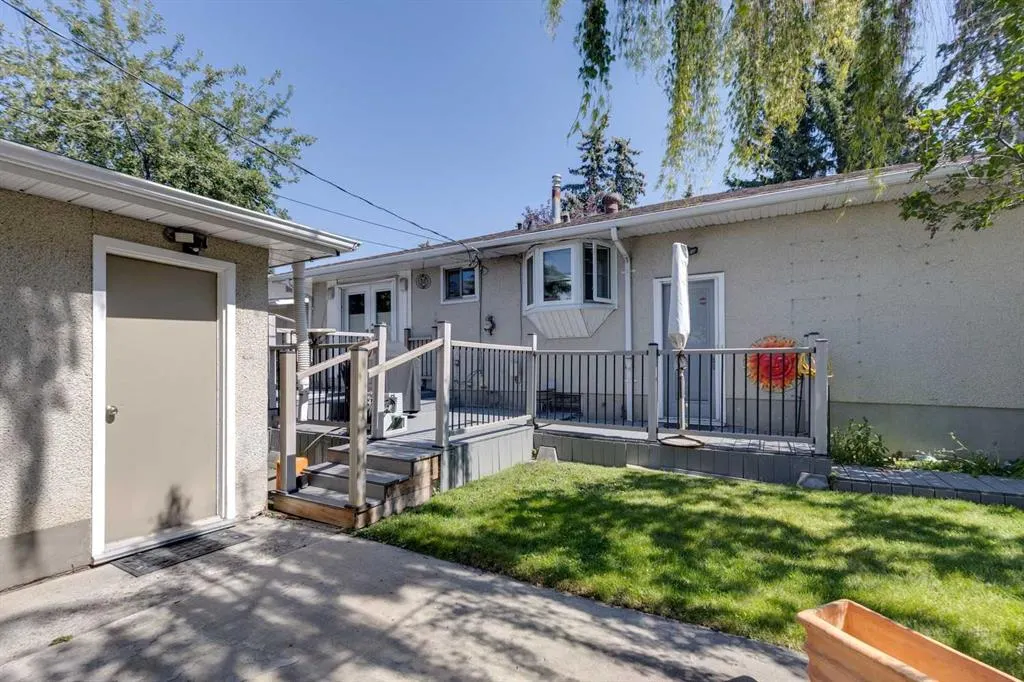 419 Woodland Crescent SE