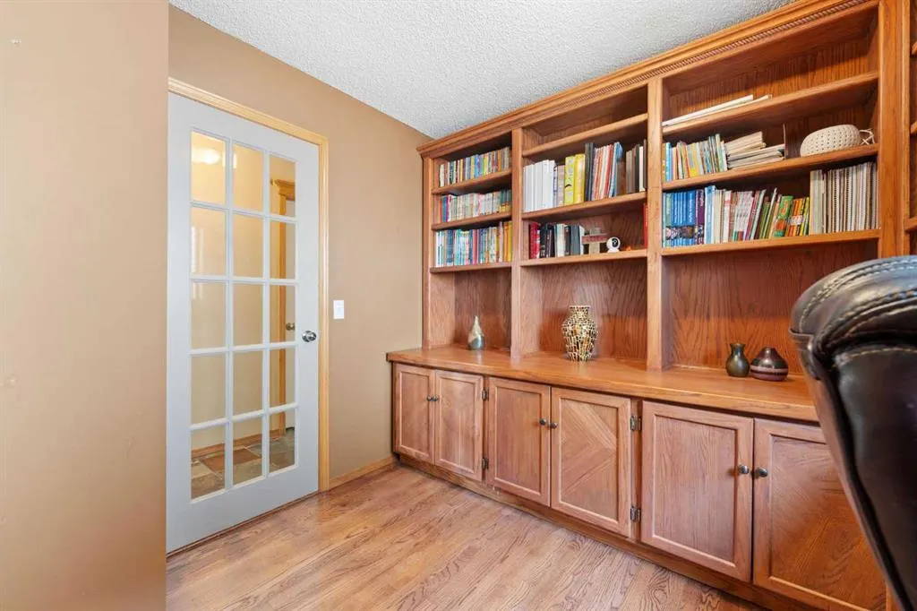 9 Valley Meadow Close NW
