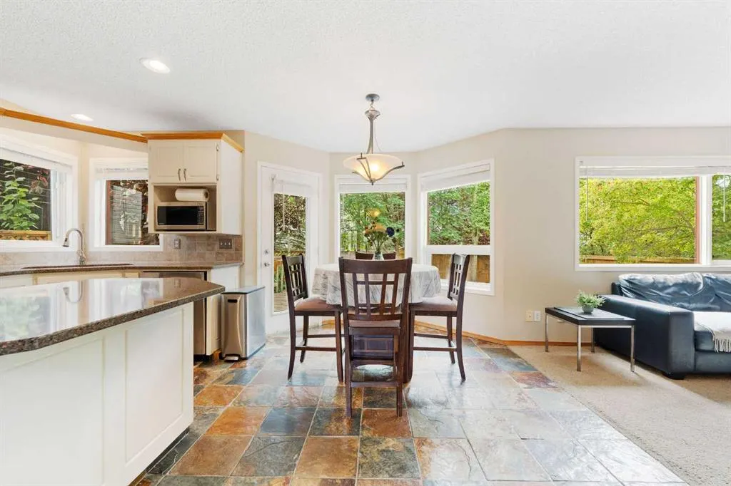 9 Valley Meadow Close NW