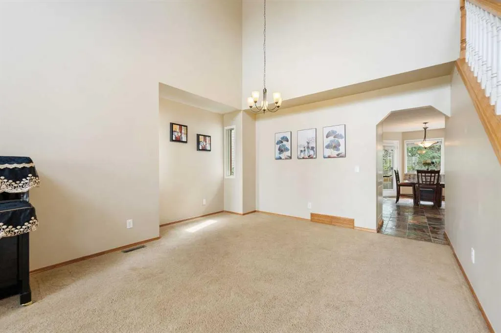 9 Valley Meadow Close NW