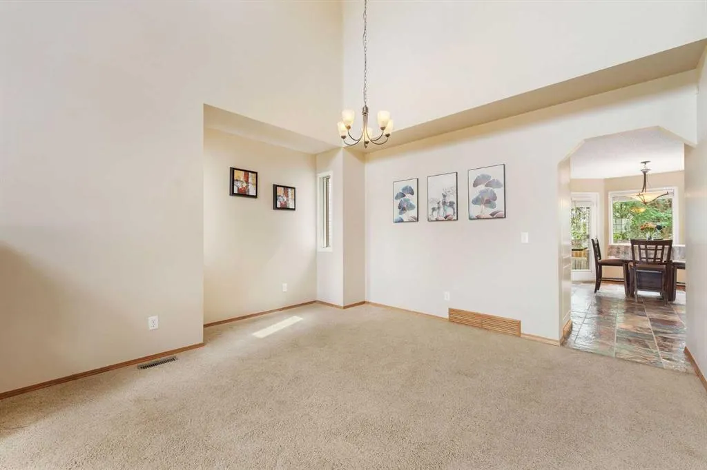 9 Valley Meadow Close NW