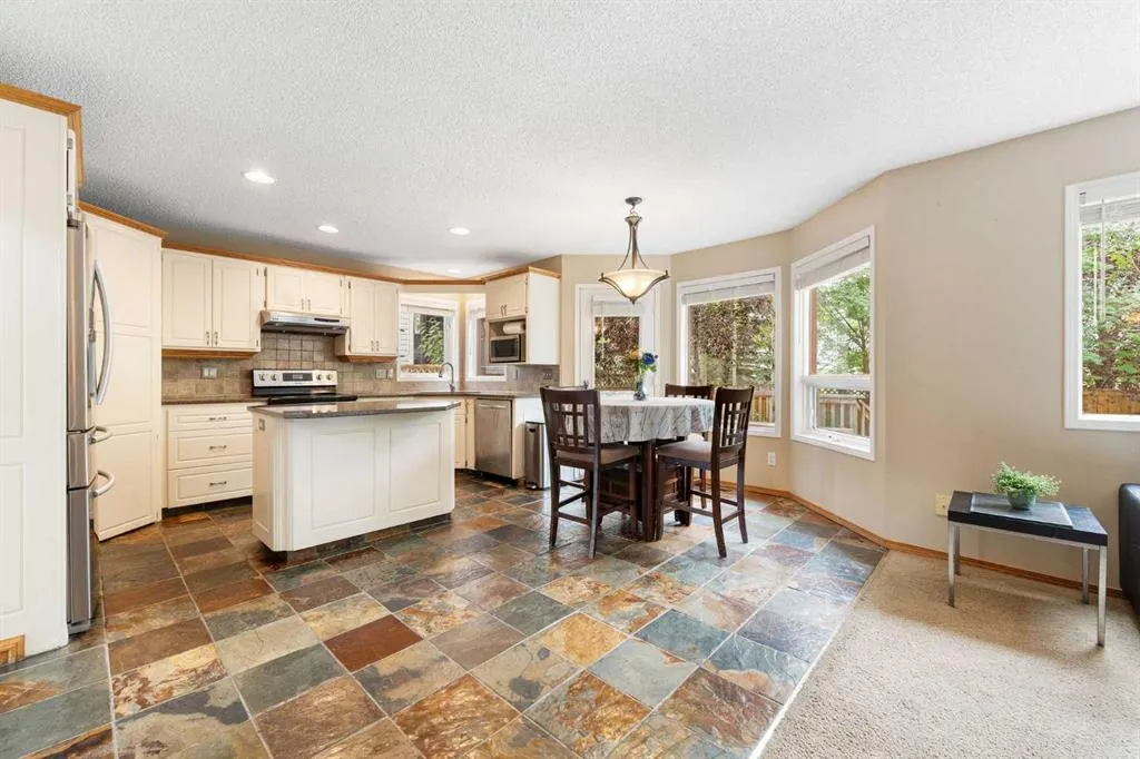 9 Valley Meadow Close NW