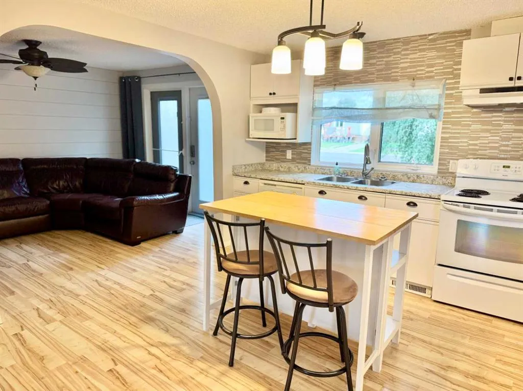 107 Central Avenue S.W.